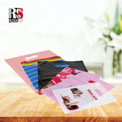 comprare Borsa a manica personalizzata Borsa di imballaggio in plastica Borsa da shopping leggera e portatile fabbricazione online