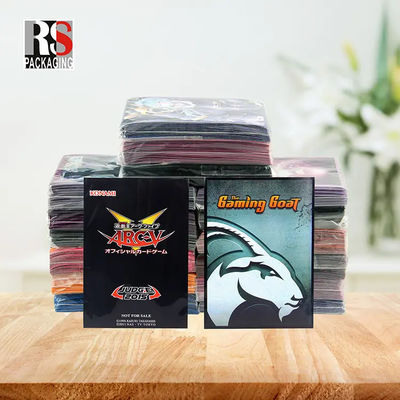 Manicotti di carte da gioco personalizzati, leggeri e compatti, con valore da collezione.
